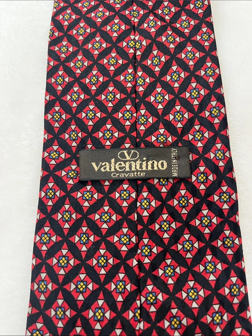Valentino Cravatte Geometric Silk Tie in Red and Navy